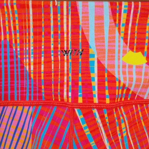 Wear It To Heart  reversible leggings - Picture 6 of 10